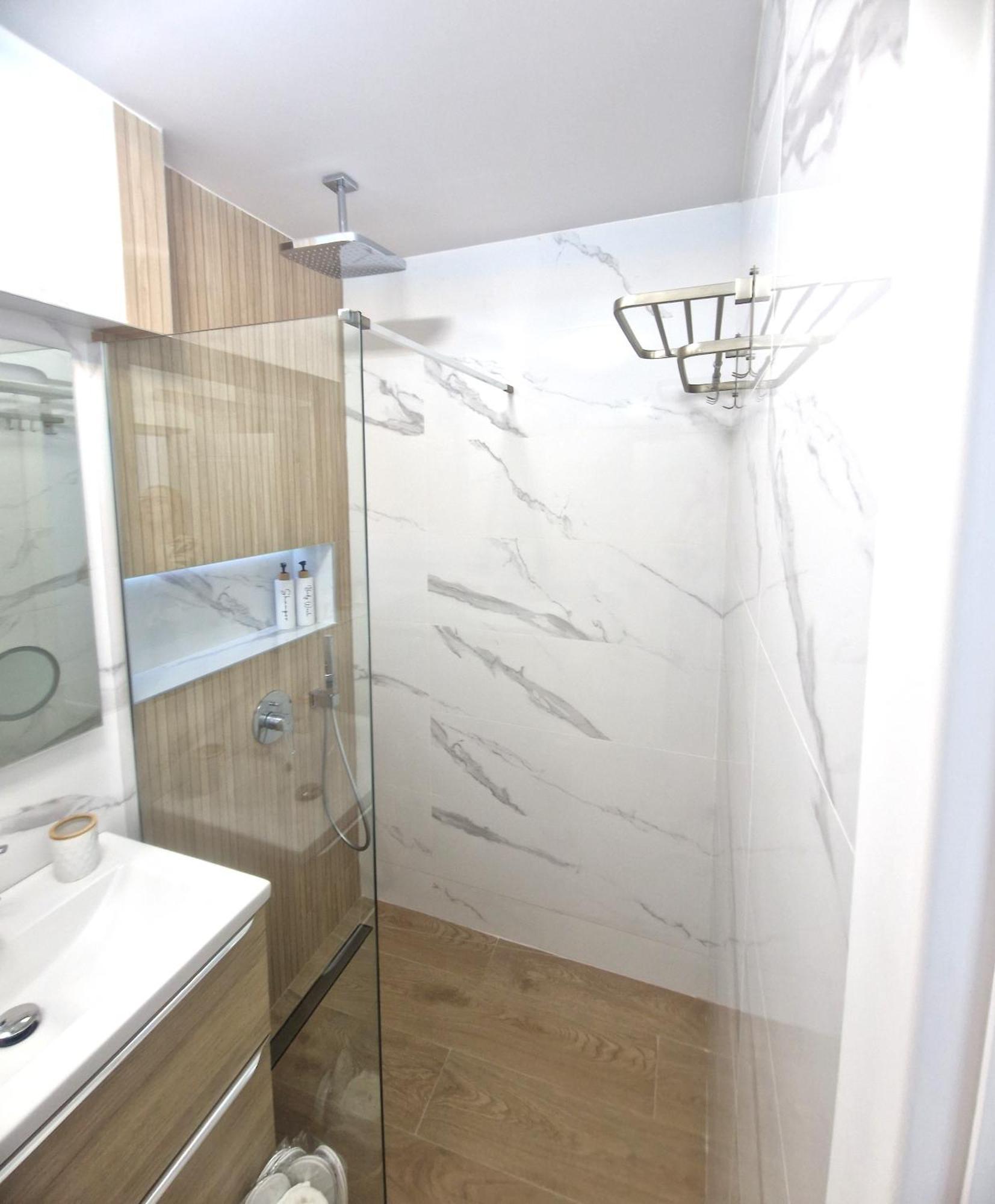 Ultracentral Luxury Apartament Curtea de Argeş Екстериор снимка