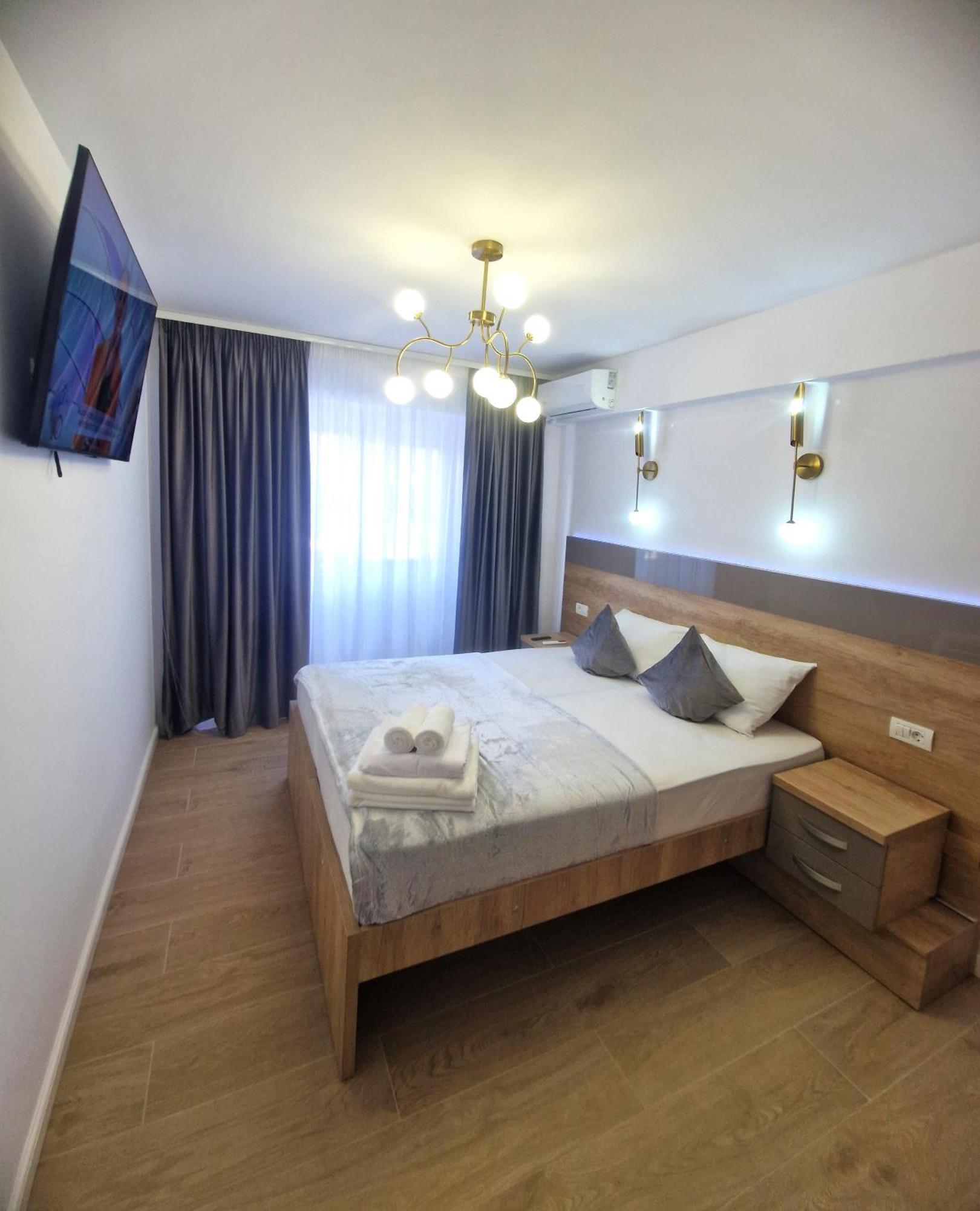 Ultracentral Luxury Apartament Curtea de Argeş Екстериор снимка