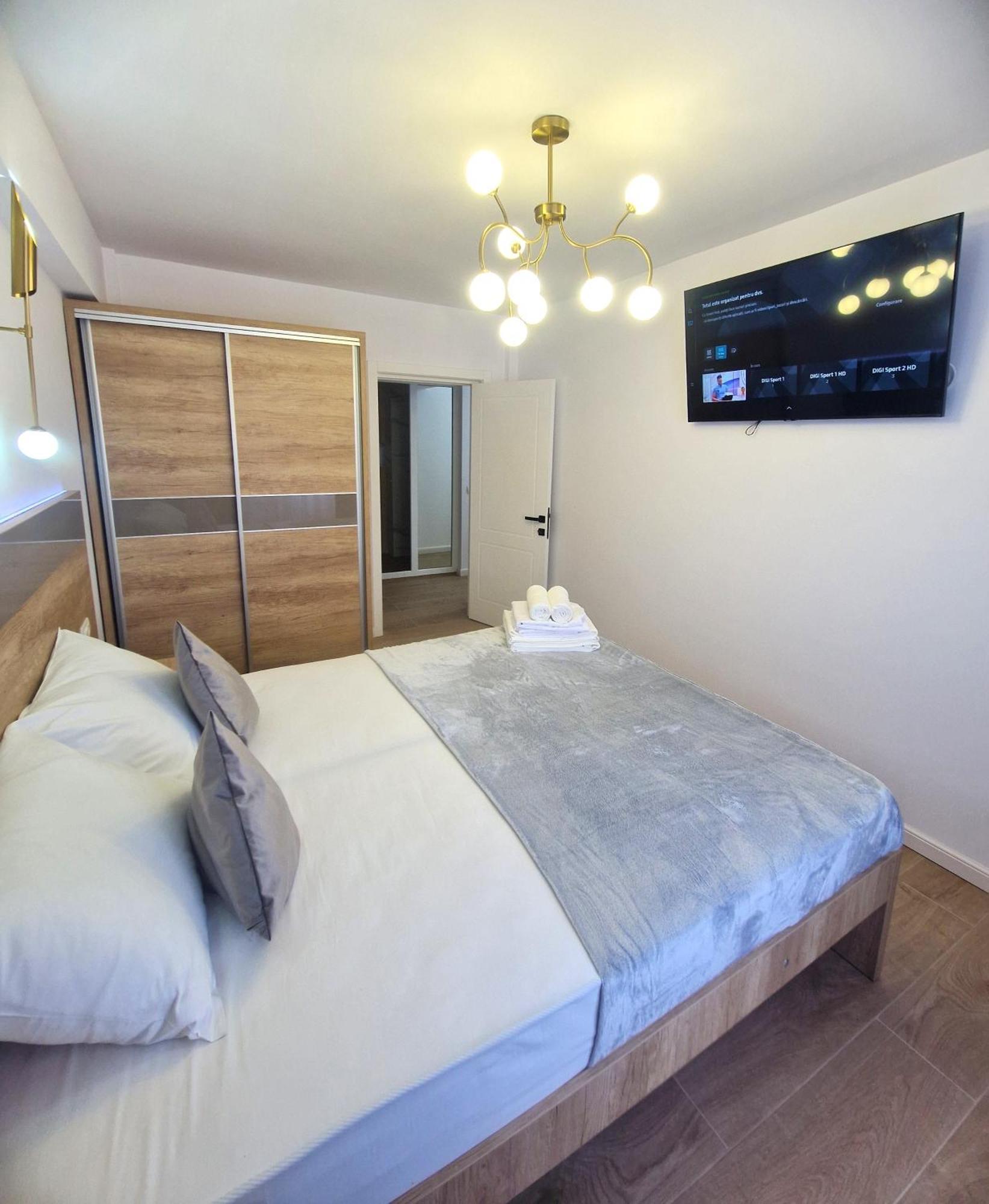 Ultracentral Luxury Apartament Curtea de Argeş Екстериор снимка