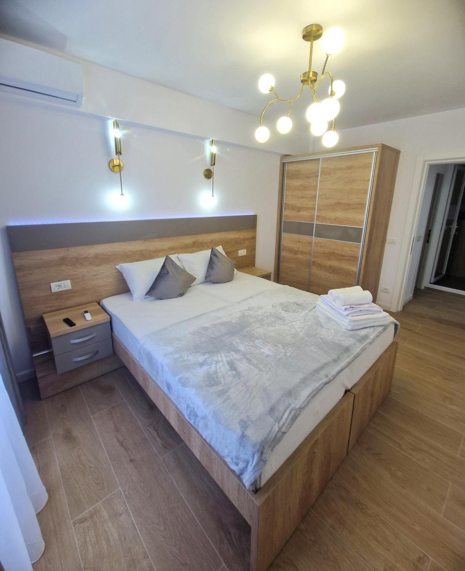 Ultracentral Luxury Apartament Curtea de Argeş Екстериор снимка